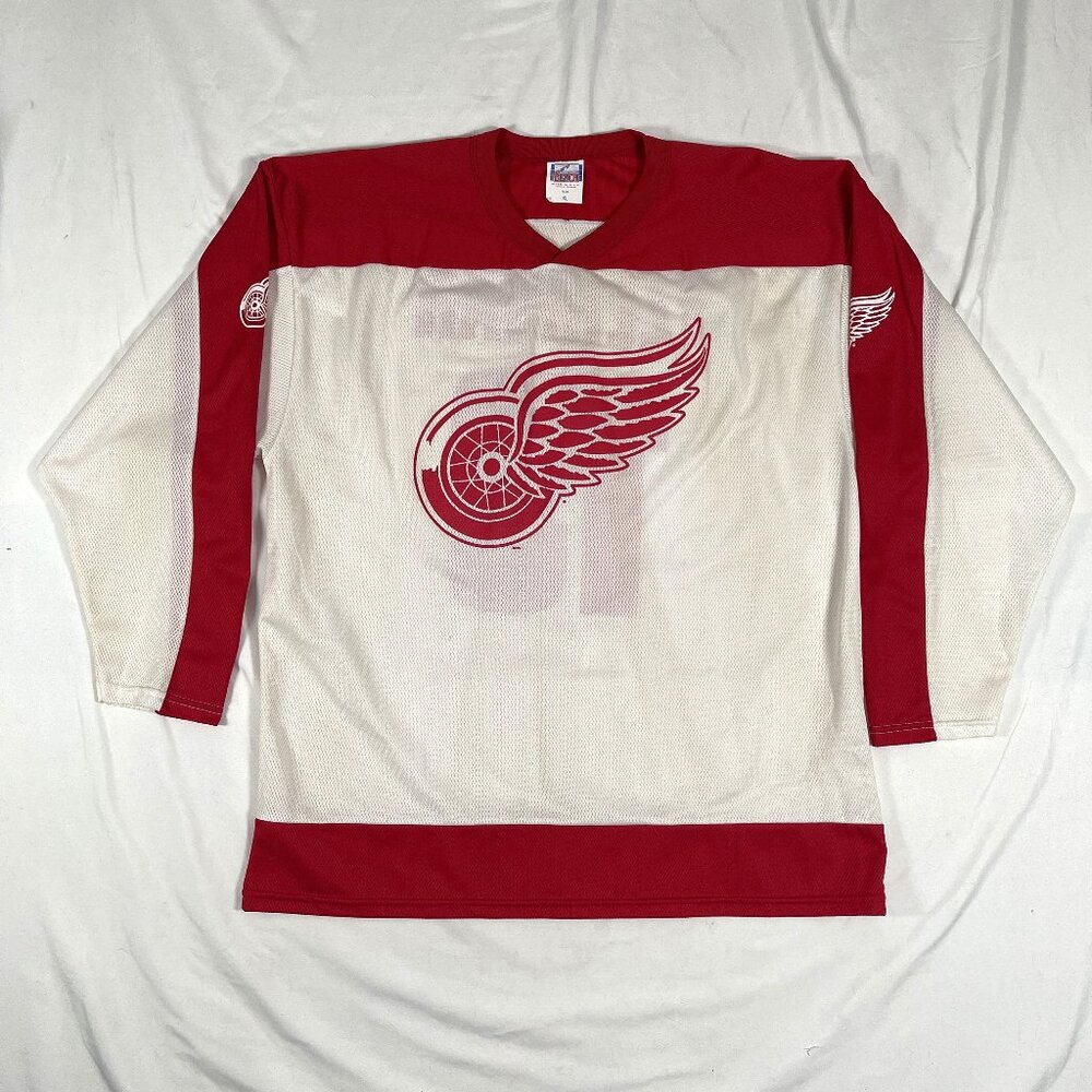 Vintage Detroit Red Wings Steve Yzerman 19 Hockey Jersey XL Off The Bench NHL